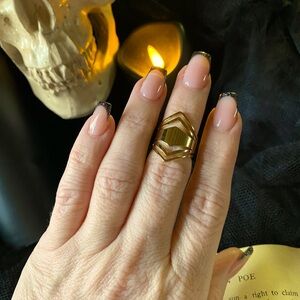New women’s geometric style ring size 6